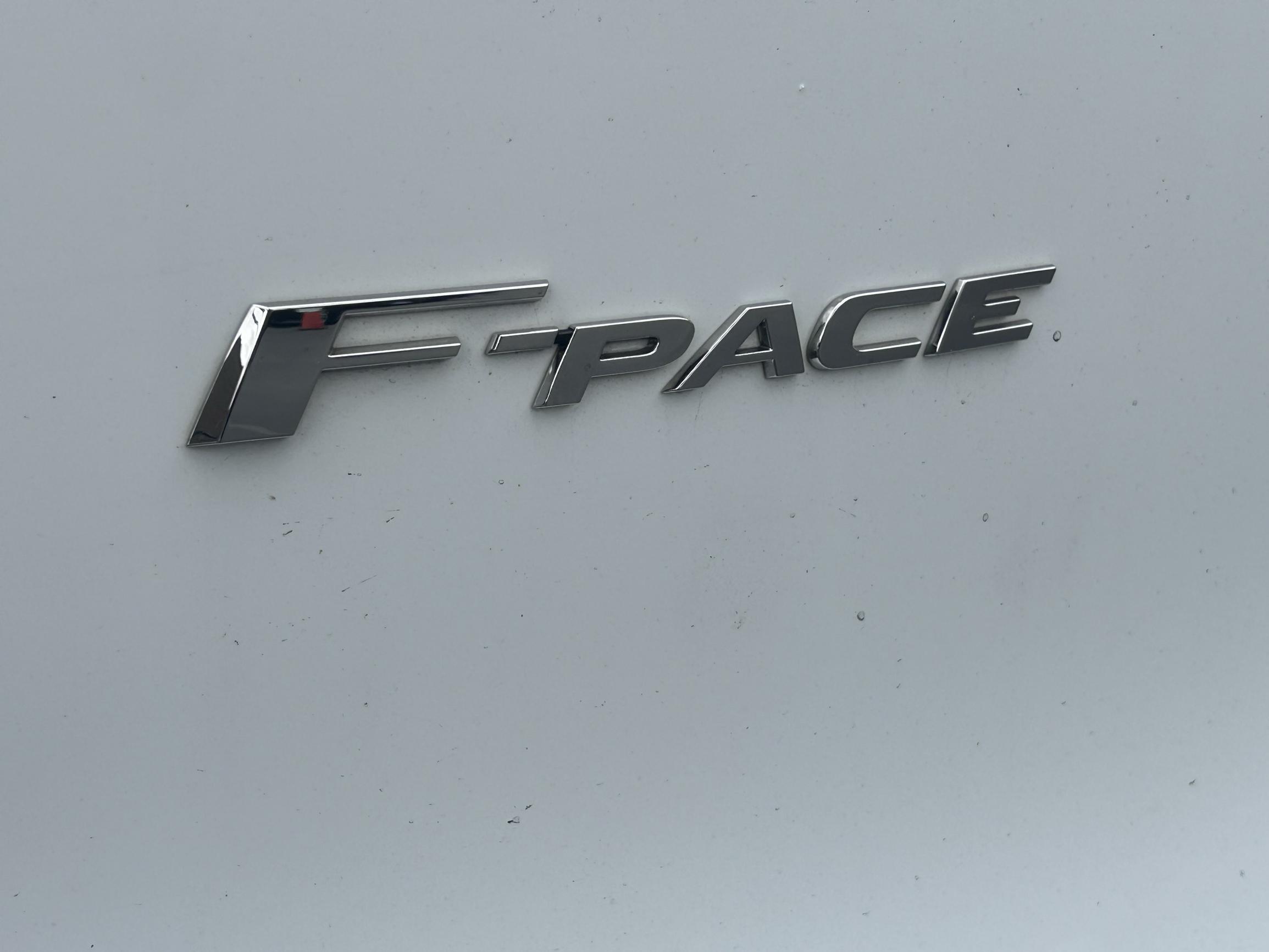 2018 Jaguar F-PACE R-Sport - Photo 33