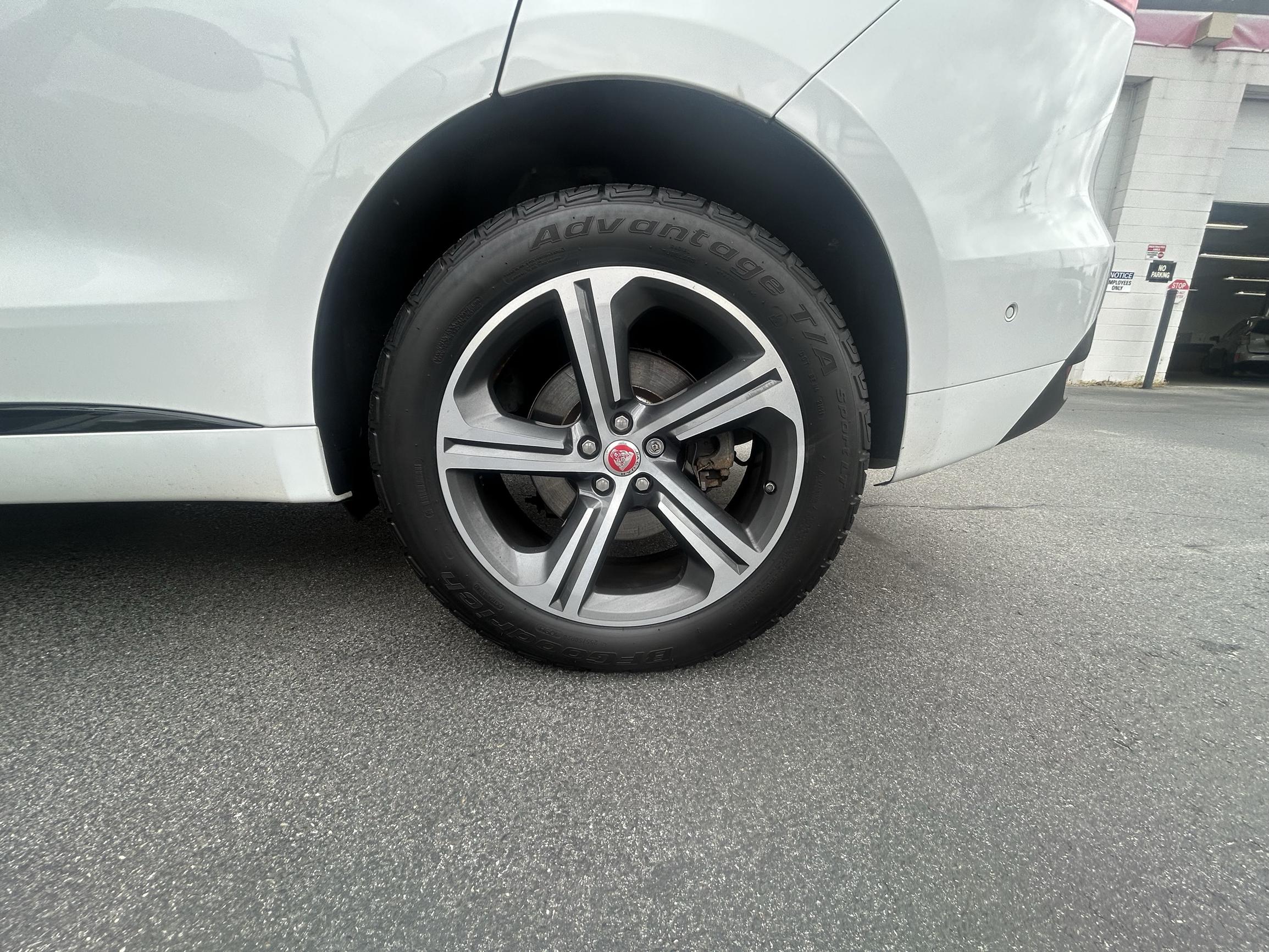 2018 Jaguar F-PACE R-Sport - Photo 30
