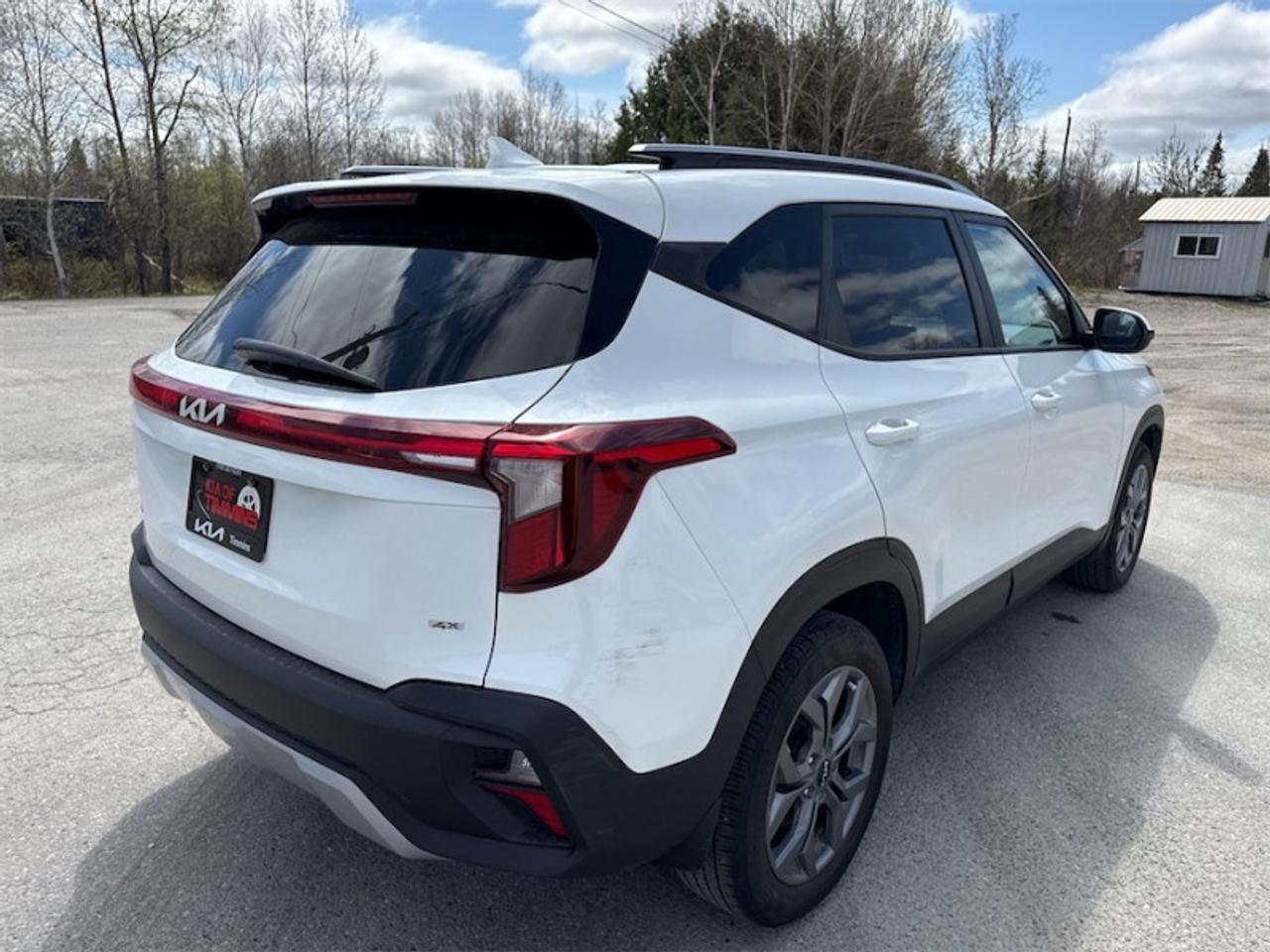 2024 Kia Seltos LX  Heated Seats - $189 B/W Photo