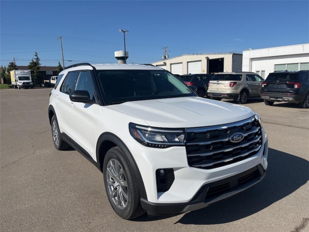 2026 Ford Explorer Active Photo5