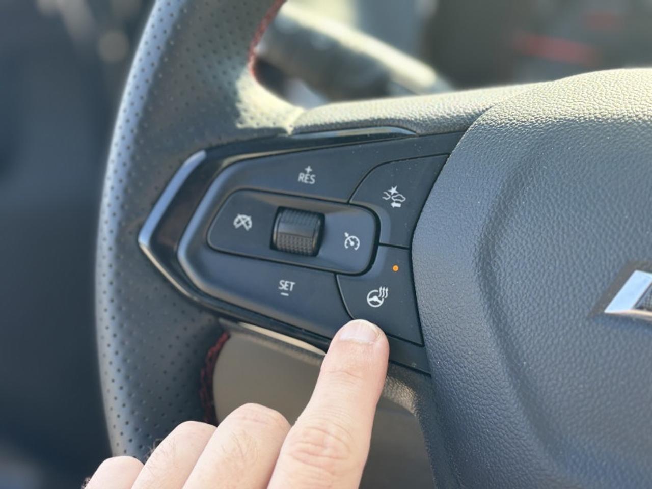 2025 Chevrolet Trax 1RS  REMOTE STRT|REAR CAM Photo