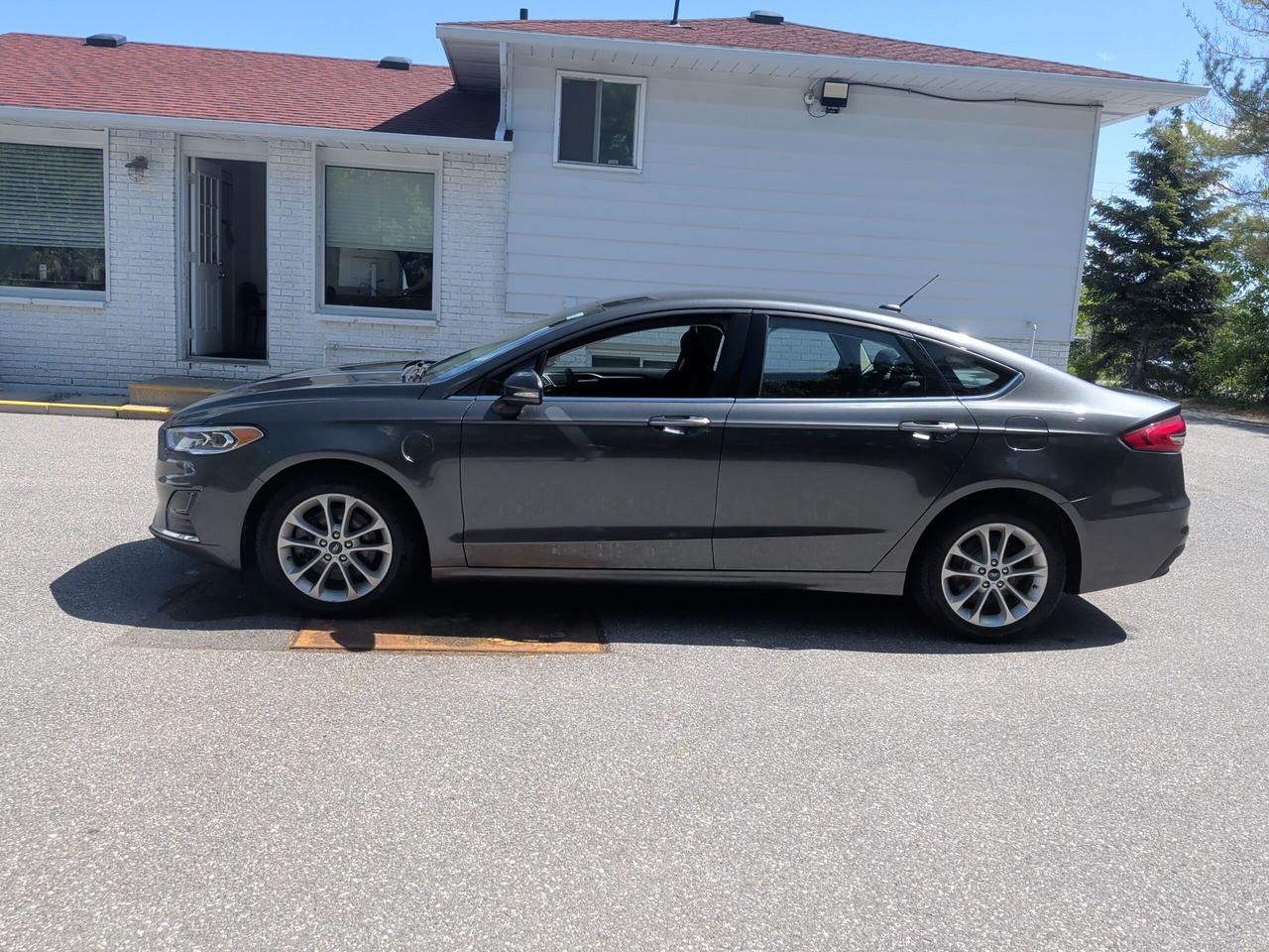 2020 Ford Fusion Energi SEL