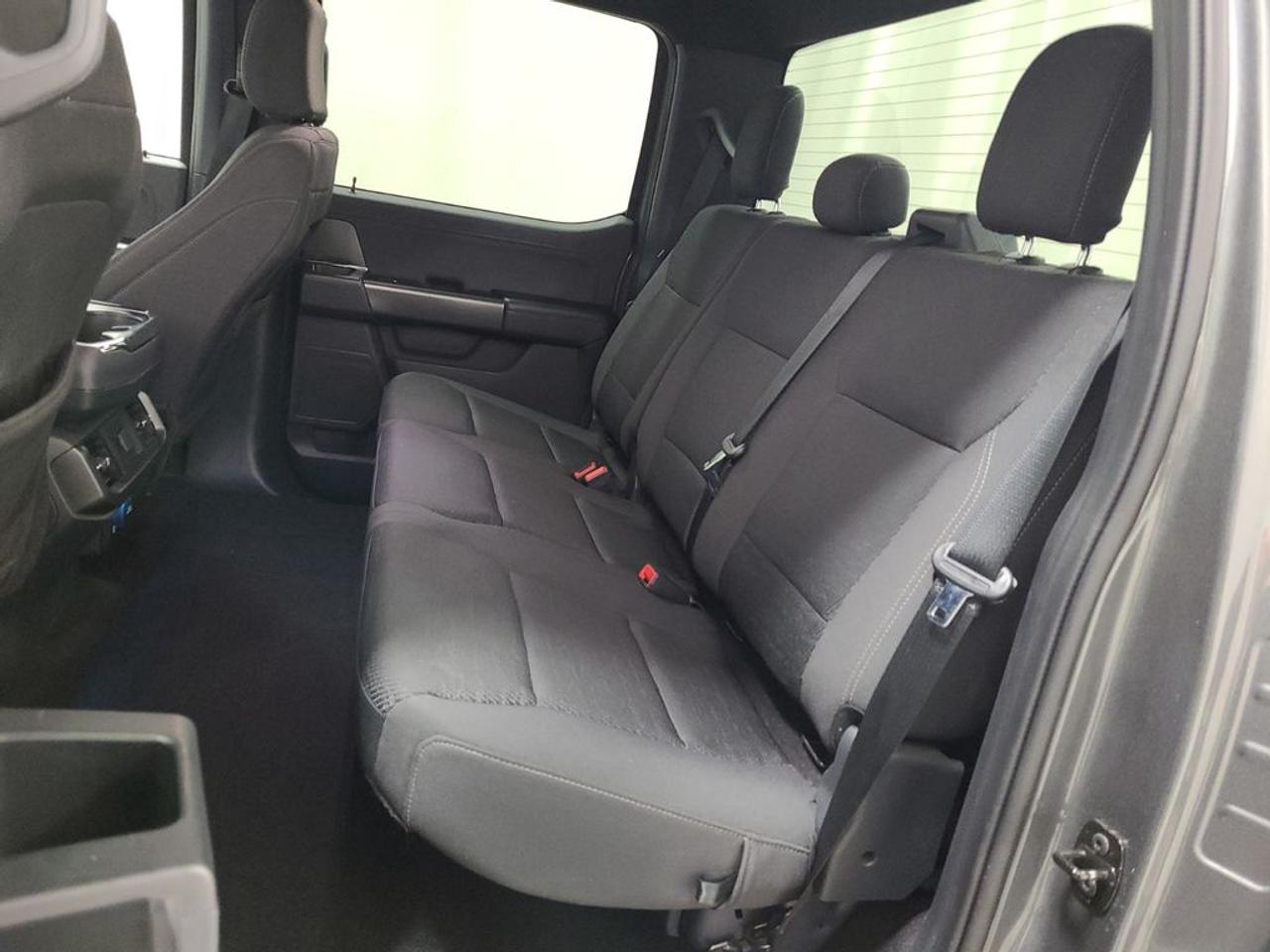2024 Ford F-150 XLT Photo2