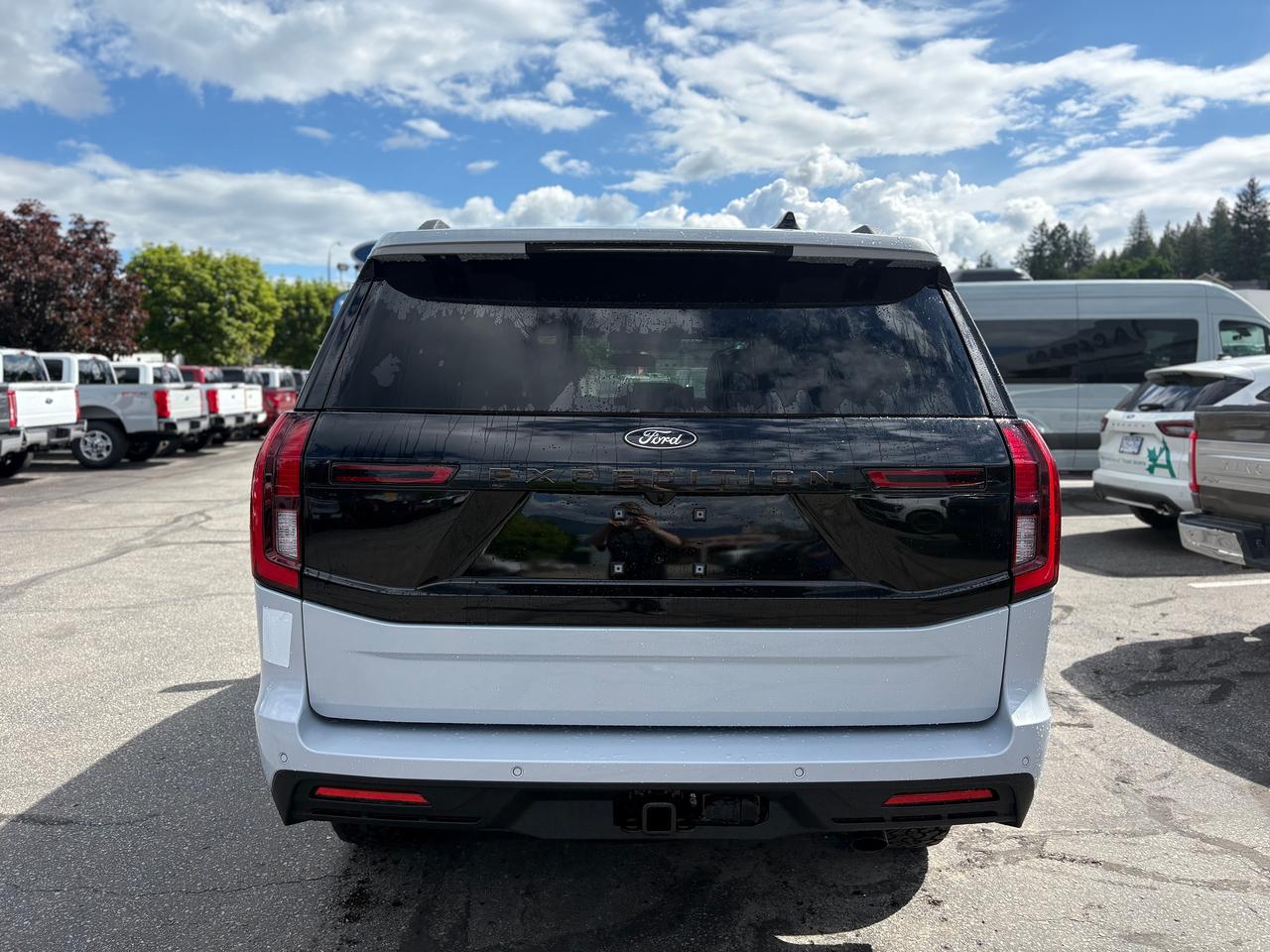 2026 Ford Expedition Tremor Photo3