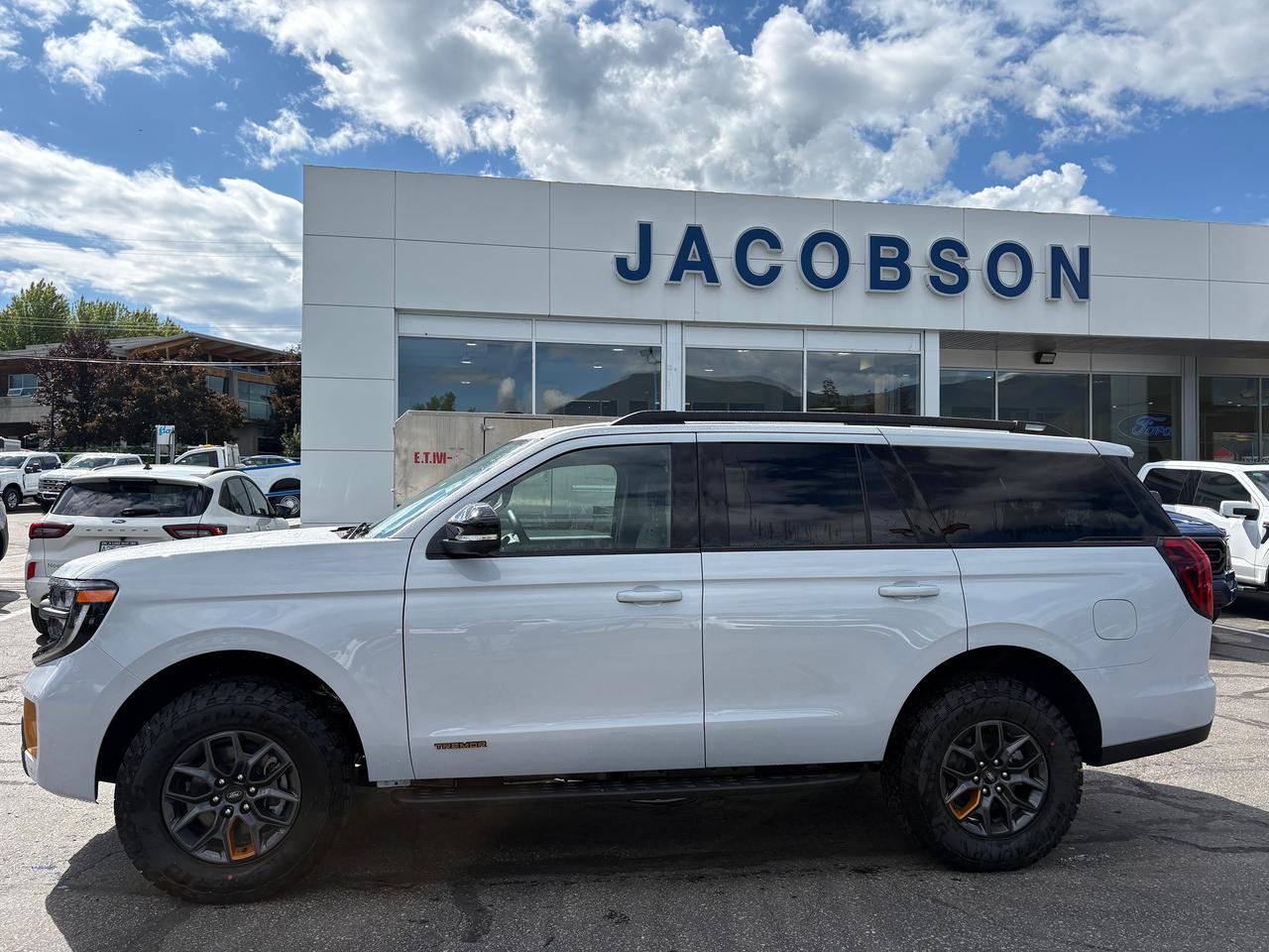 2026 Ford Expedition Tremor Photo1