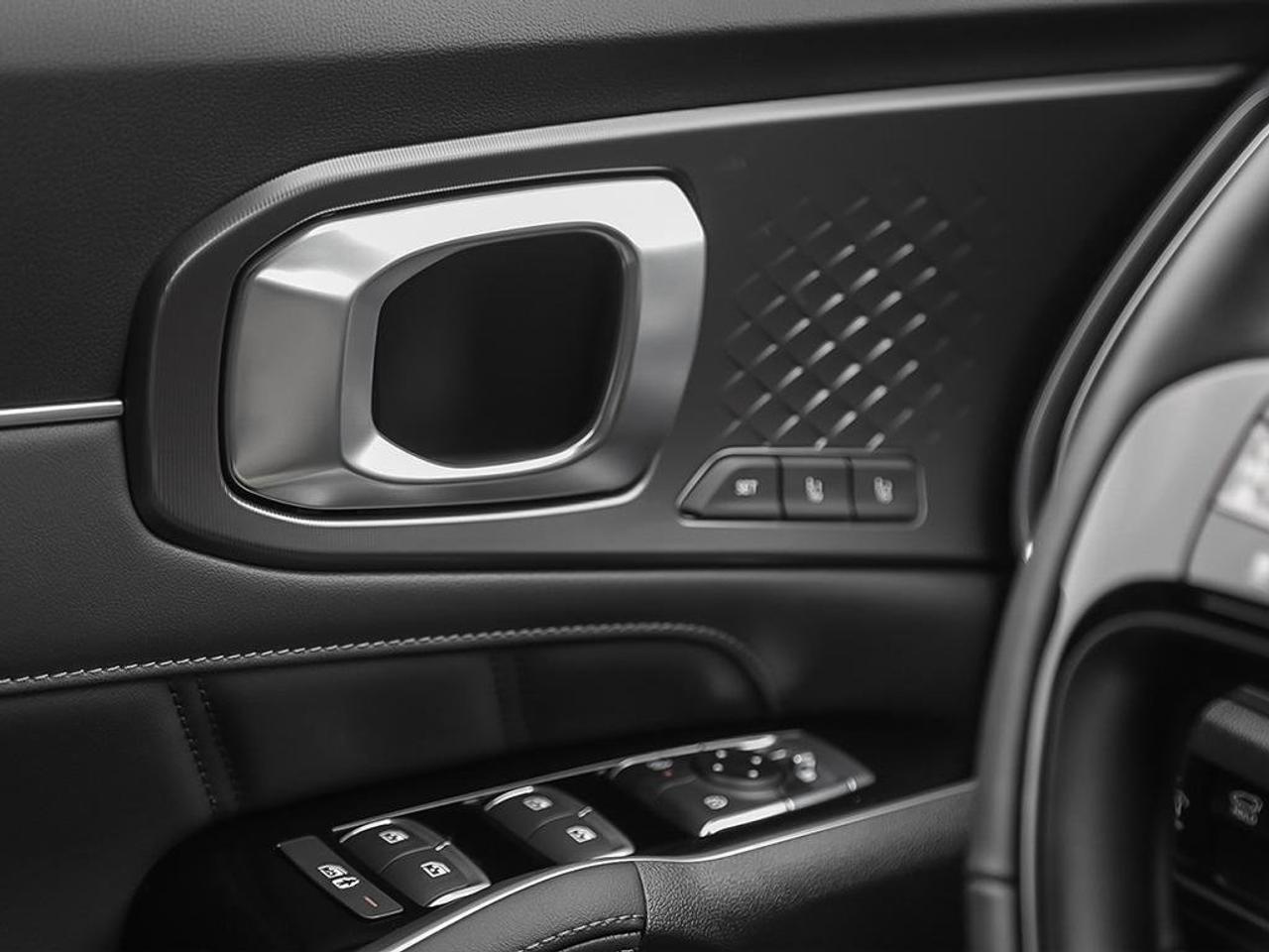 2026 Kia Sorento PHEV SX AWD Photo