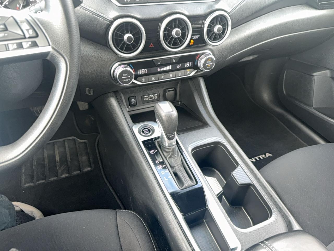 2025 Nissan Sentra SV Photo