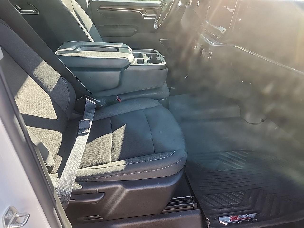 2024 Chevrolet Silverado 1500 LT Photo