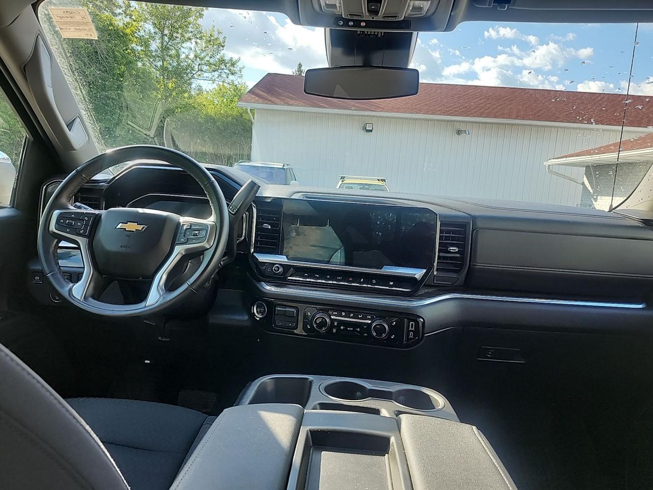 2024 Chevrolet Silverado 1500 LT Photo