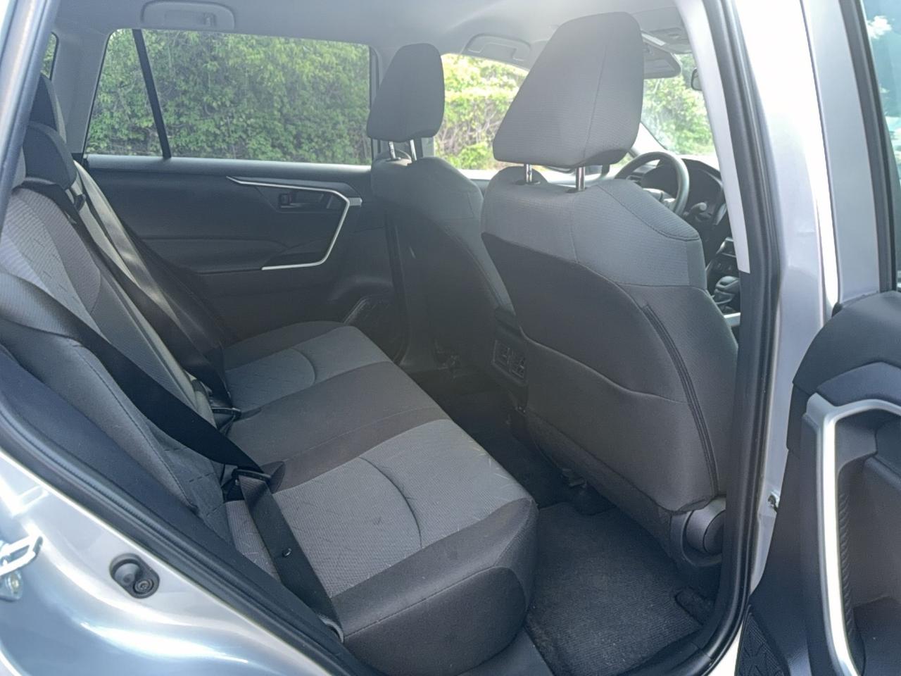 2025 Toyota RAV4 LE Photo
