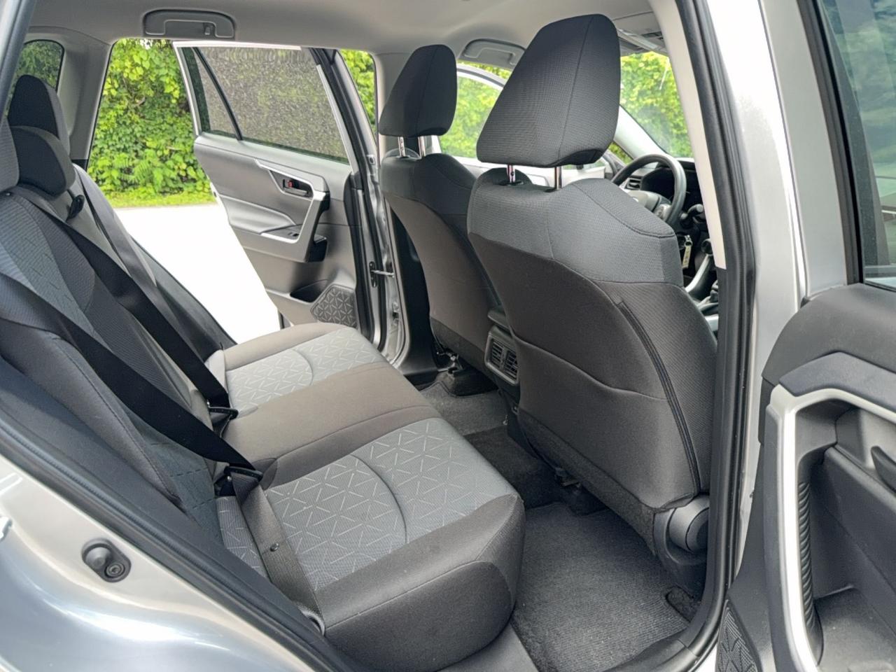 2025 Toyota RAV4 LE AWD - DRIVE ASSIST -APPLE CARPLAY - ANDROID AUTO Photo