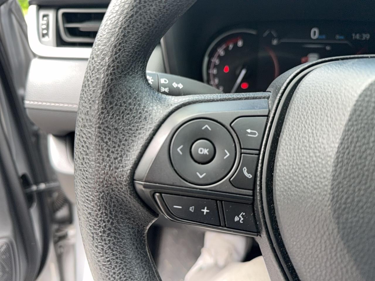 2025 Toyota RAV4 LE AWD - DRIVE ASSIST -APPLE CARPLAY - ANDROID AUTO Photo