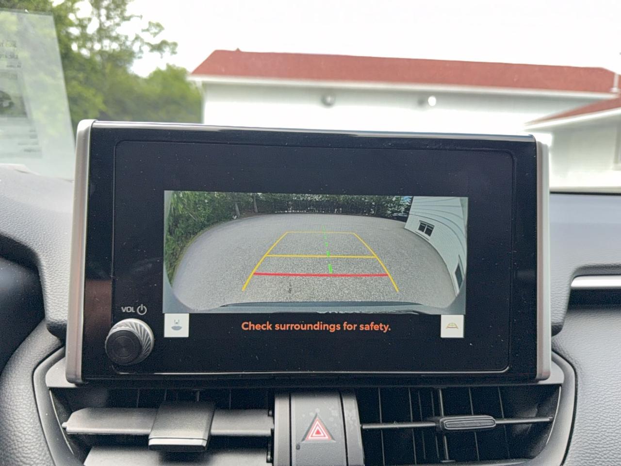 2025 Toyota RAV4 LE AWD - DRIVE ASSIST -APPLE CARPLAY - ANDROID AUTO Photo