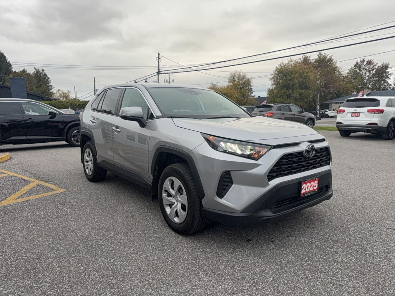 2025 Toyota RAV4 LE AWD-DRIVE ASSIST-APPLE CARPLAY-ANDROID AUTO Photo