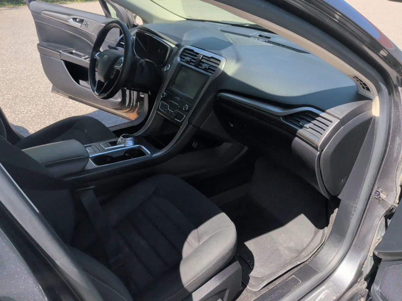 2020 Ford Fusion Energi SEL Photo
