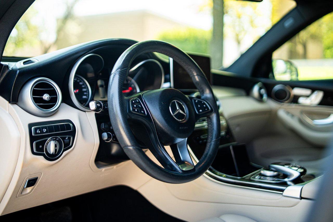 2018 Mercedes-Benz GLC GLC 300 Photo