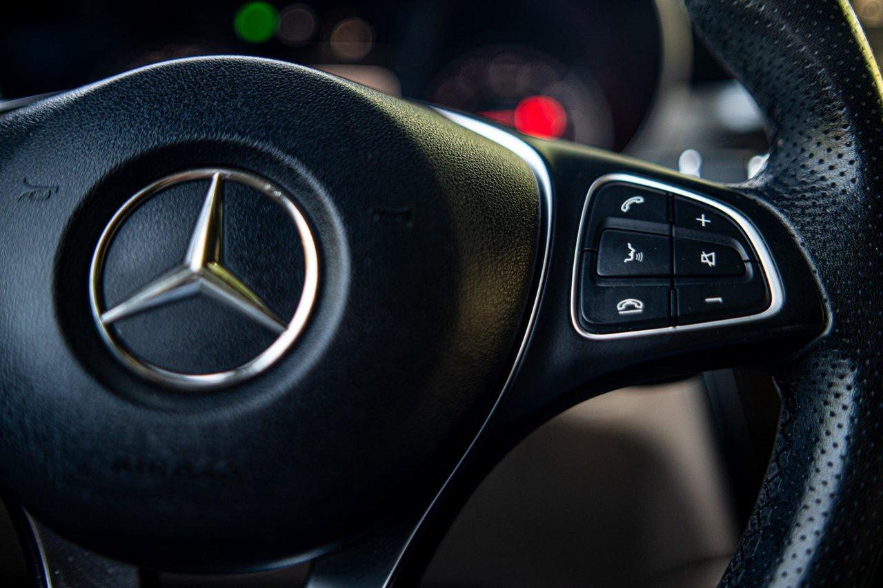 2018 Mercedes-Benz GLC GLC 300 Photo