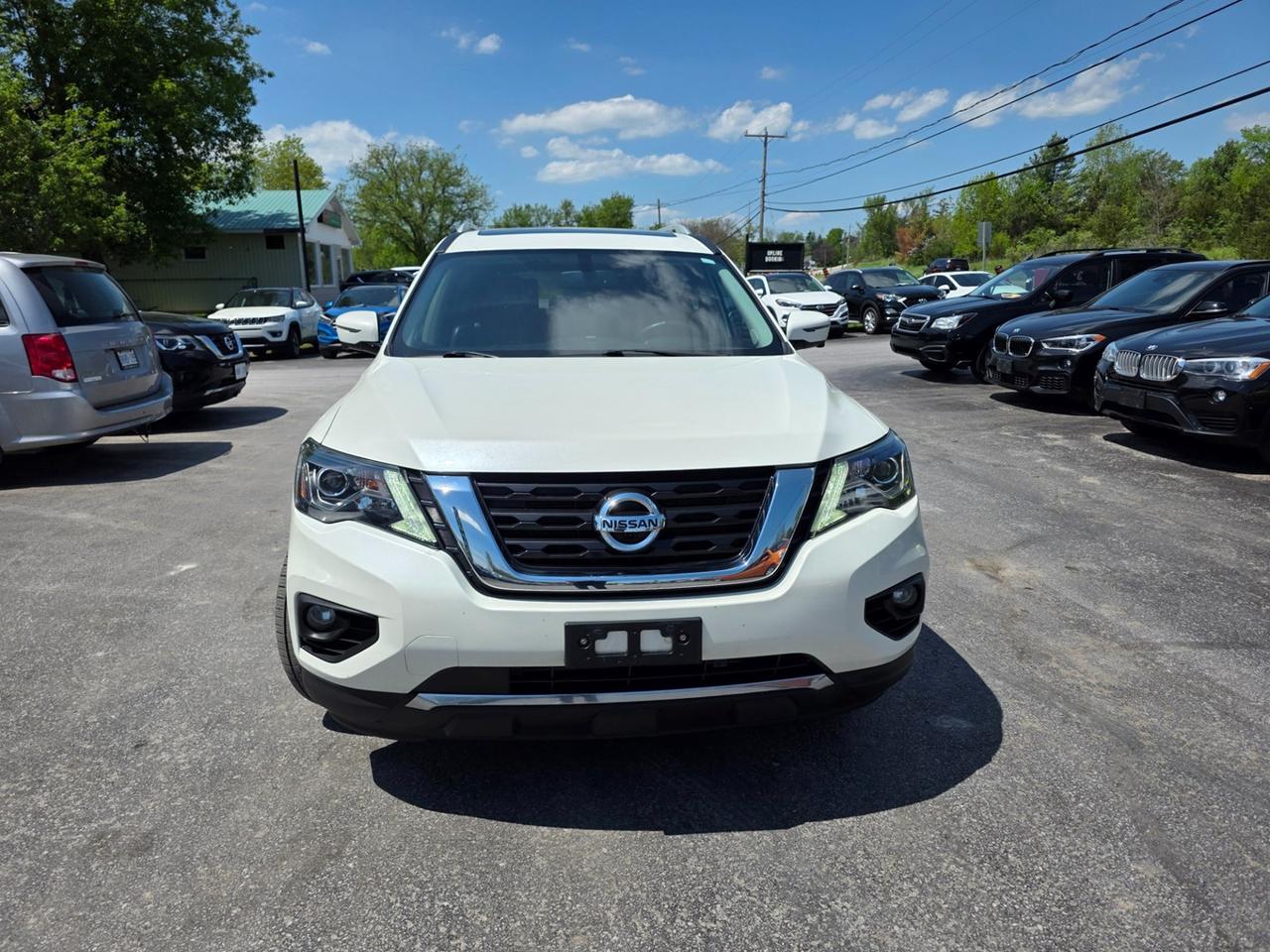 2019 Nissan Pathfinder Platinum 4WD Photo