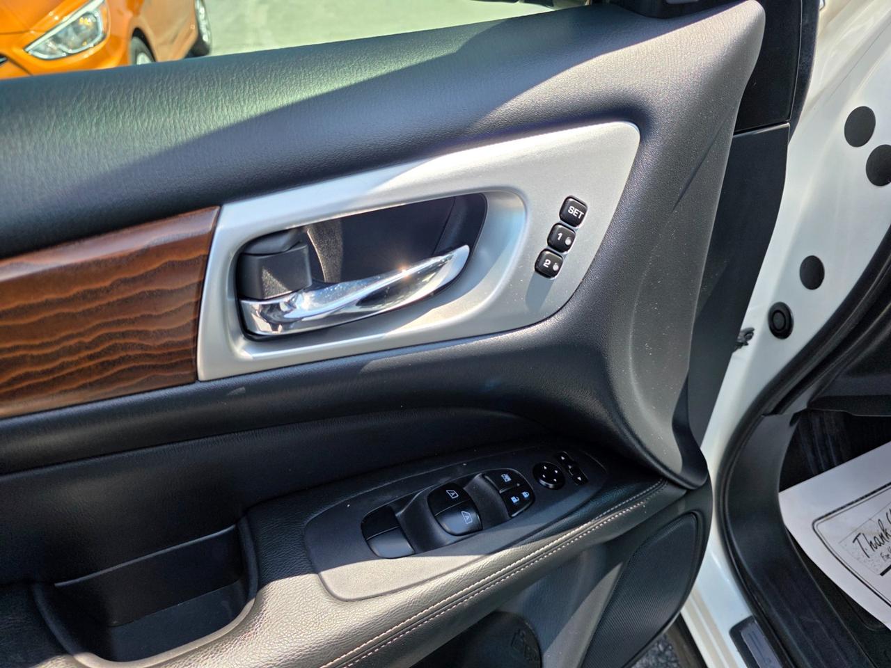 2019 Nissan Pathfinder Platinum 4WD Photo