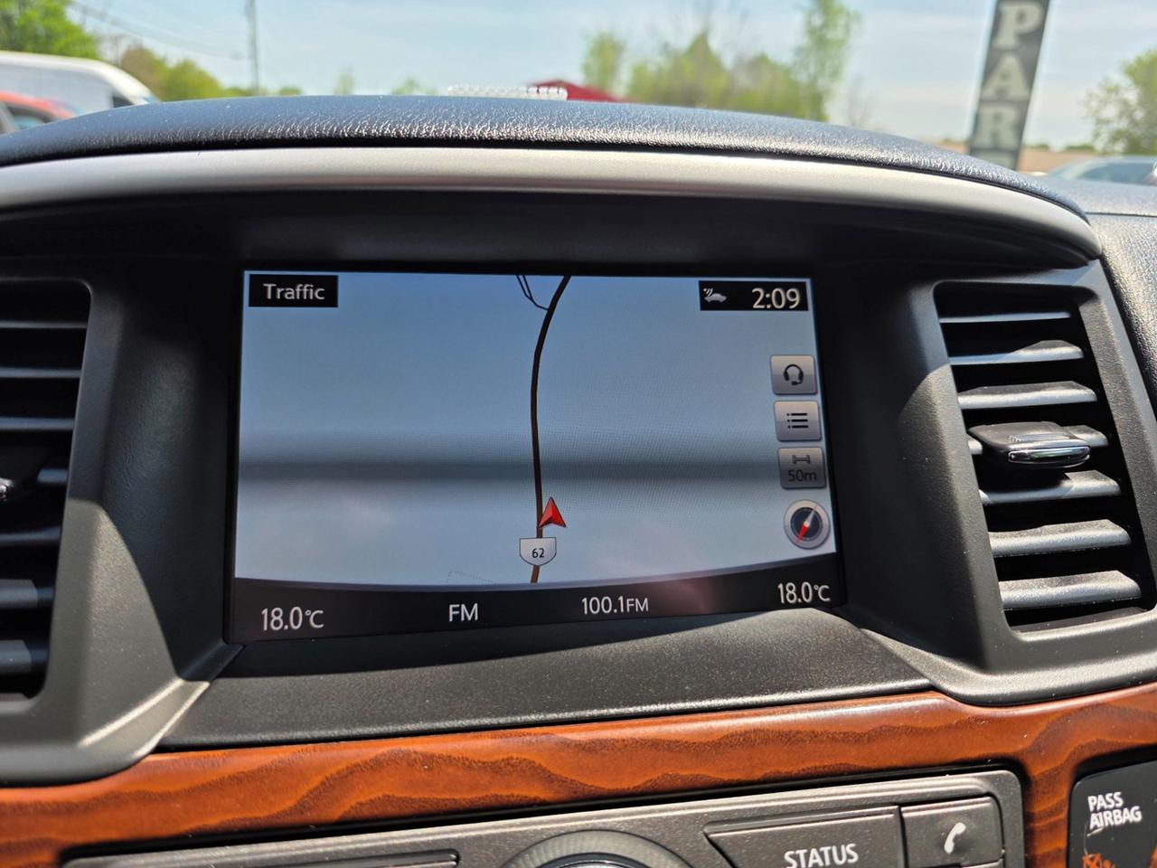 2019 Nissan Pathfinder Platinum 4WD Photo