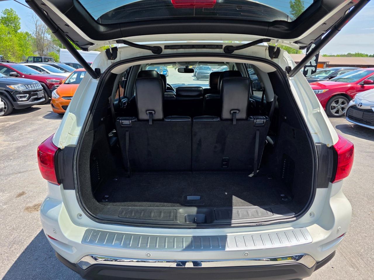 2019 Nissan Pathfinder Platinum 4WD Photo