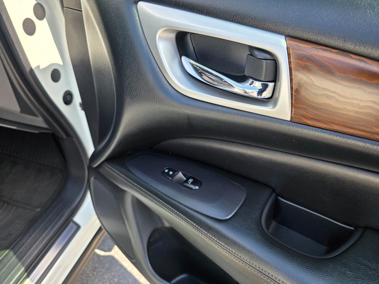 2019 Nissan Pathfinder Platinum 4WD Photo
