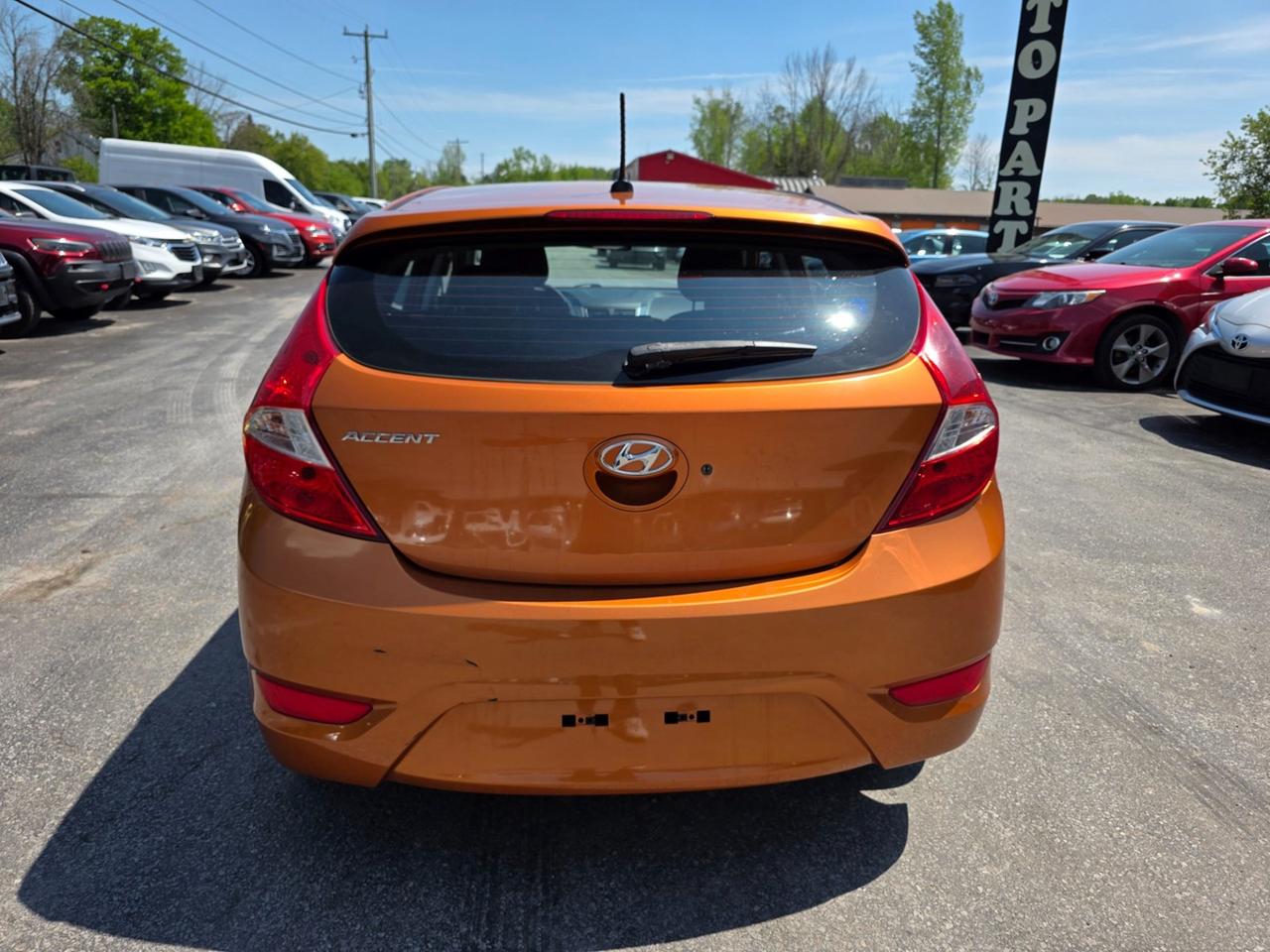 2016 Hyundai Accent SE Photo