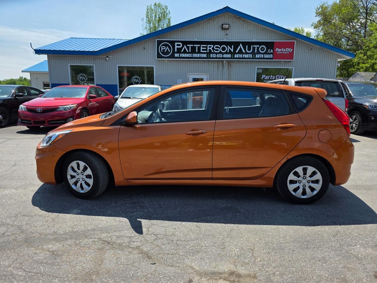 2016 Hyundai Accent SE Photo