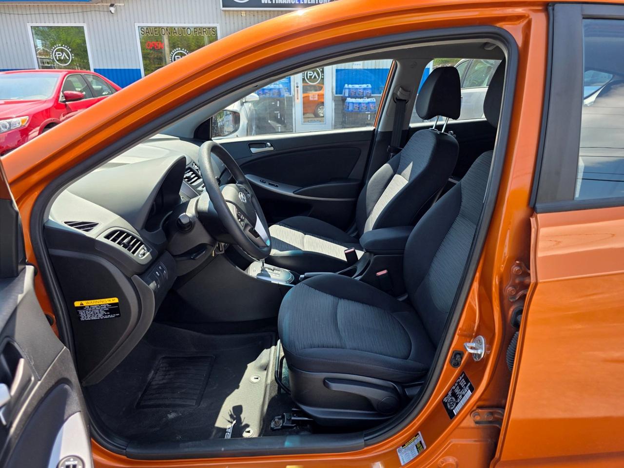 2016 Hyundai Accent SE Photo