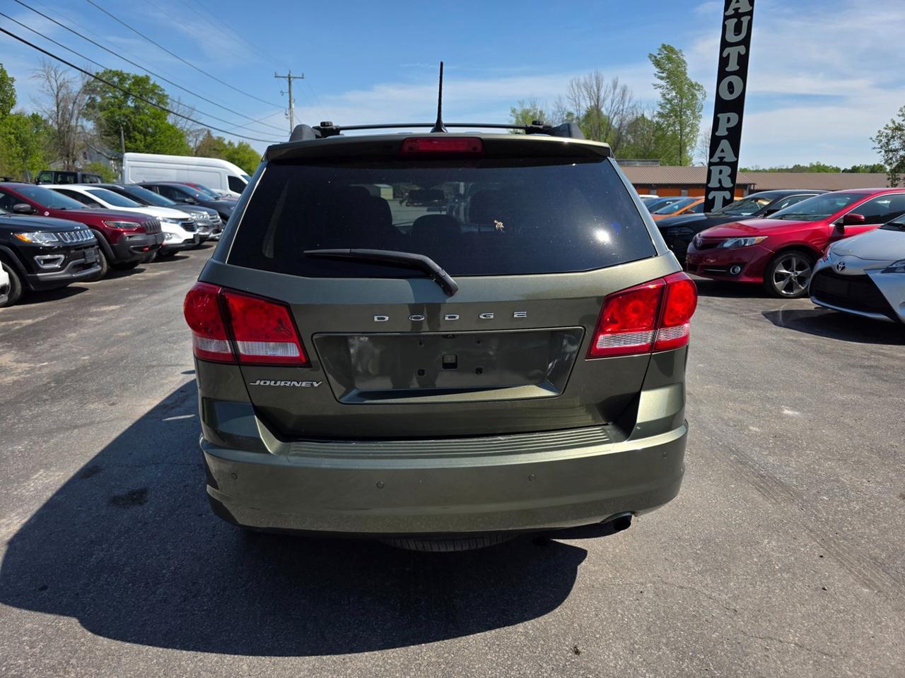 2017 Dodge Journey SE Photo