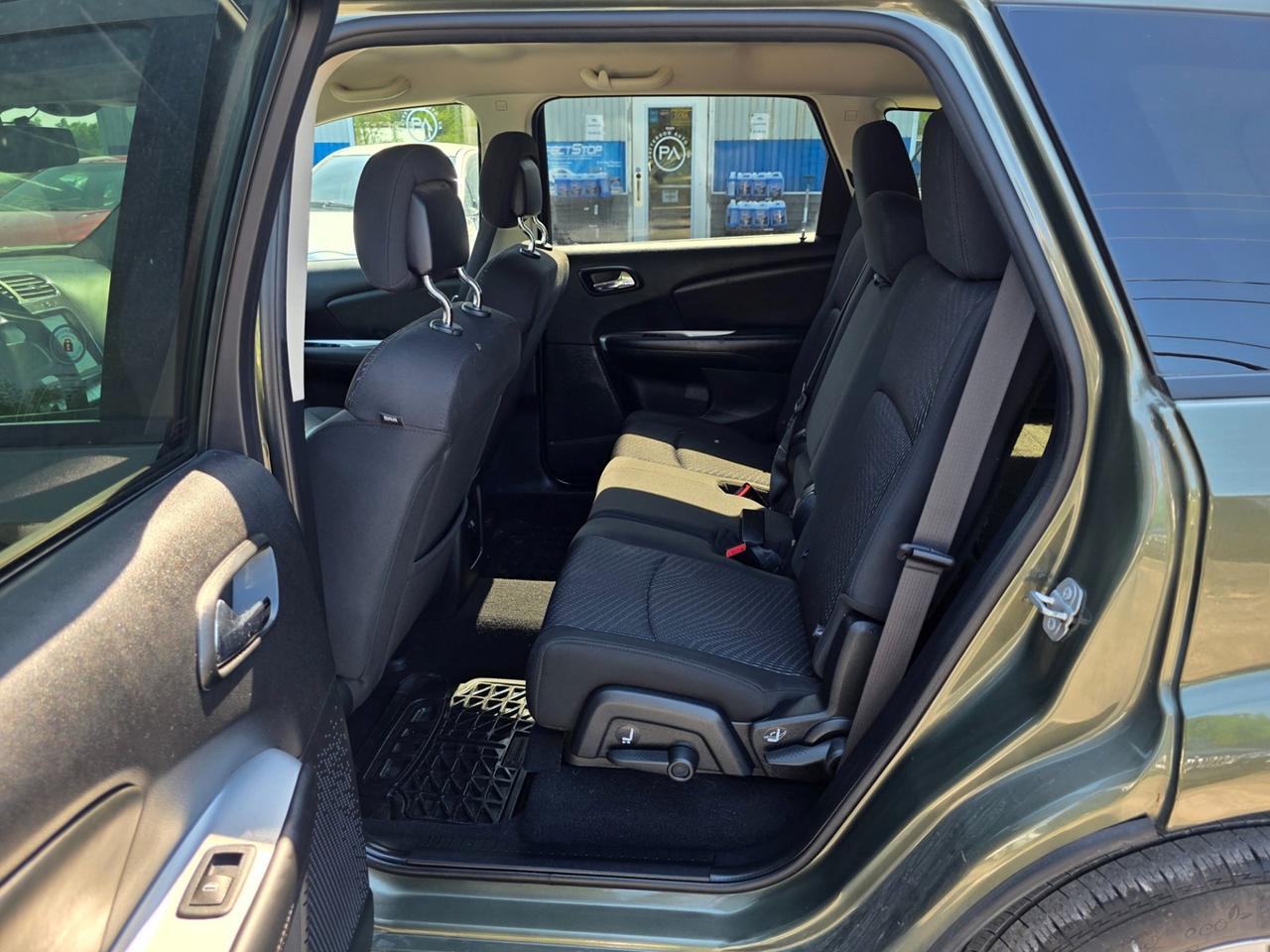 2017 Dodge Journey SE Photo