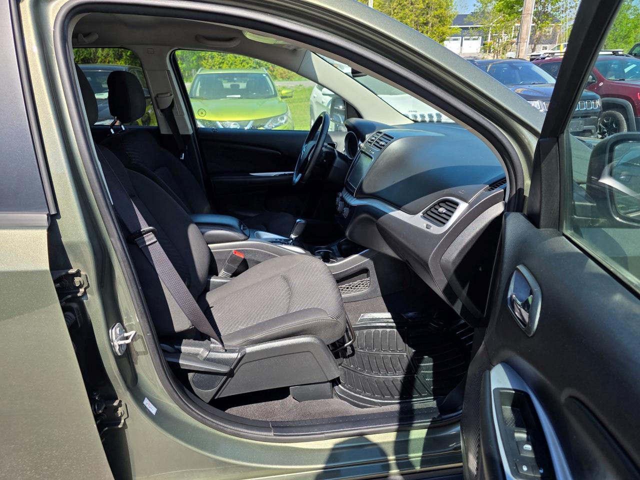 2017 Dodge Journey SE Photo