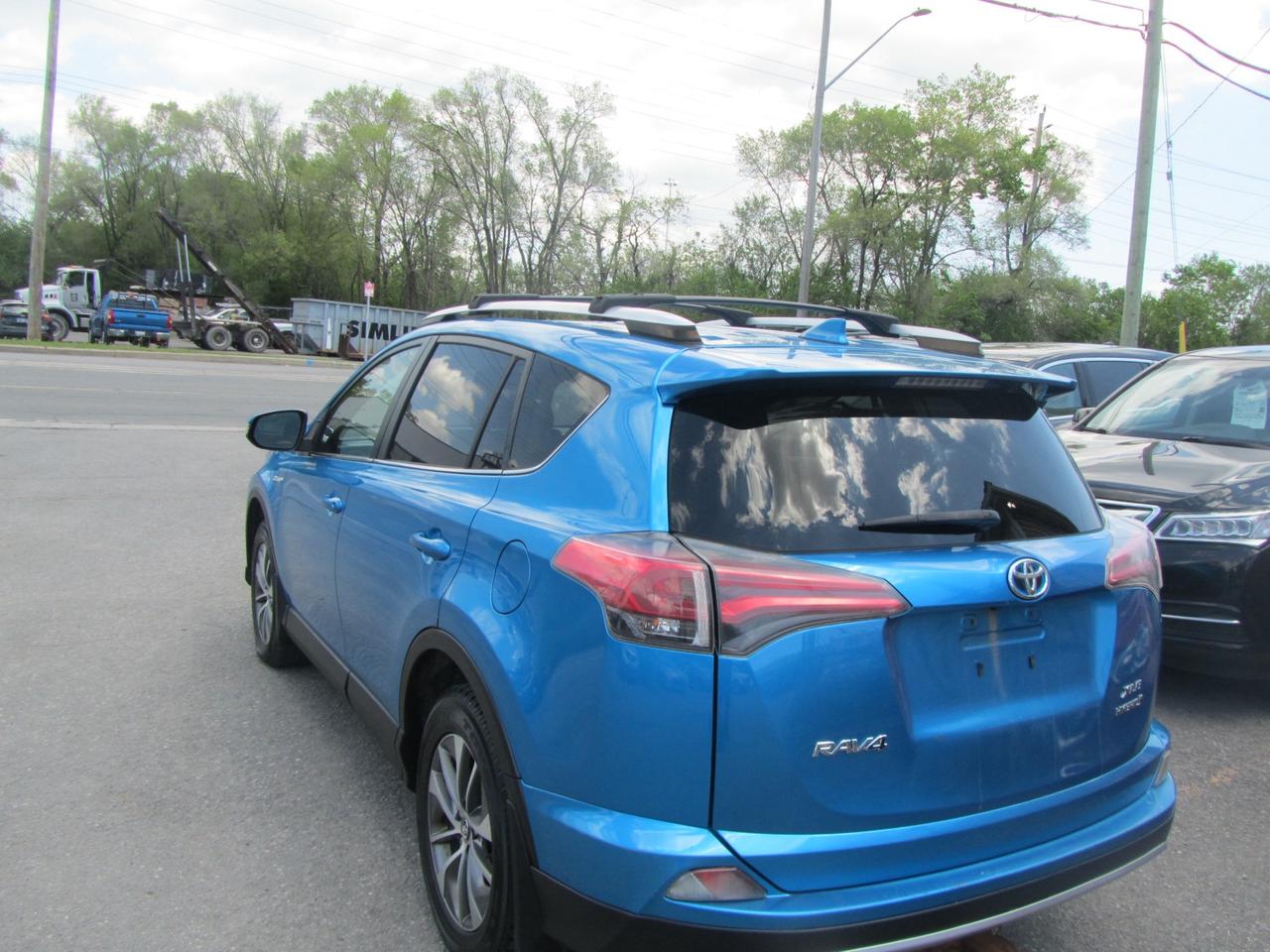 2016 Toyota RAV4 AWD 4dr XLE (Natl) Photo