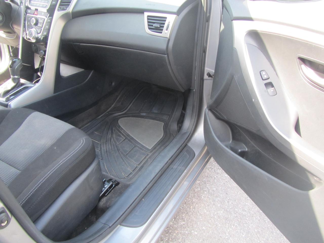 2013 Hyundai Elantra GT 5dr HB Auto GL *Ltd Avail* Photo