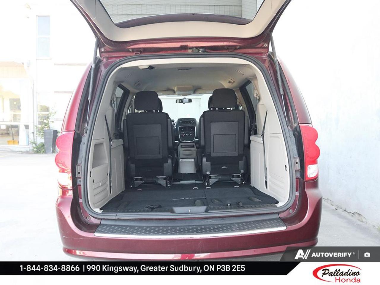 2017 Dodge Grand Caravan SXT Photo