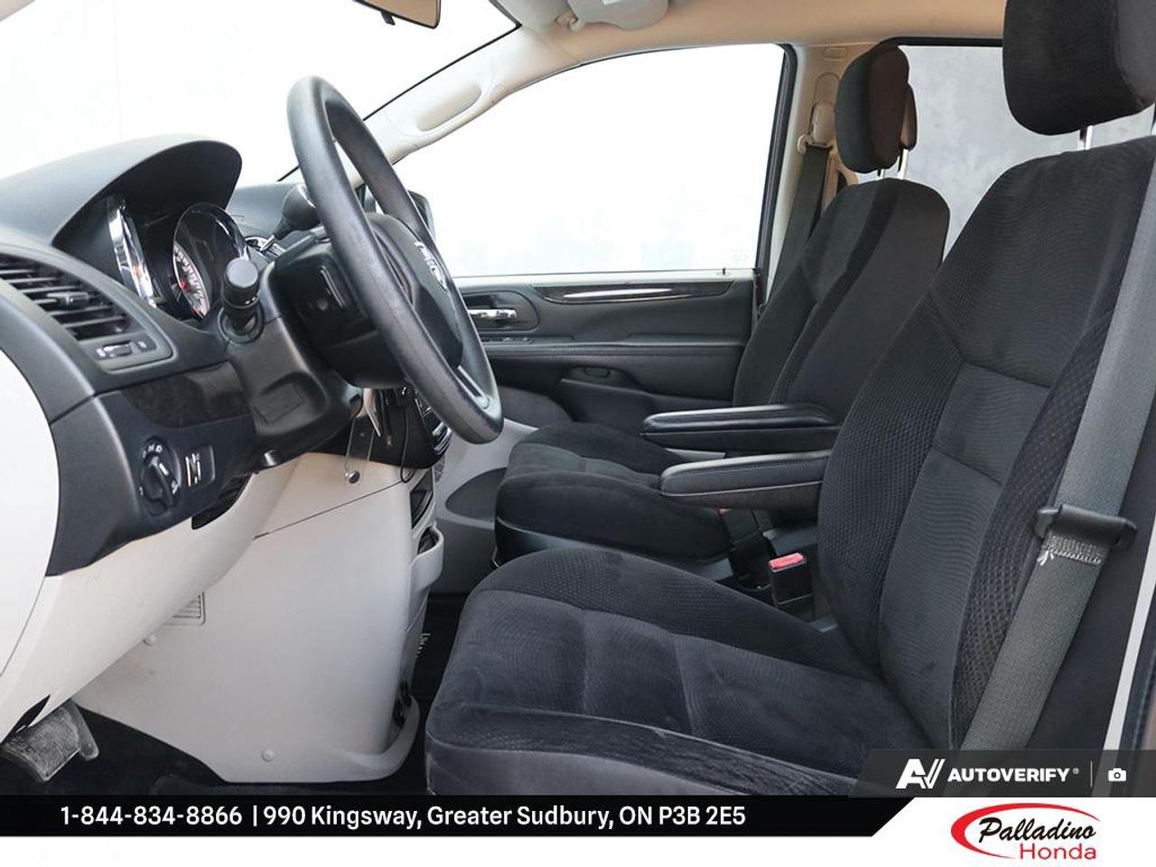 2017 Dodge Grand Caravan SXT Photo