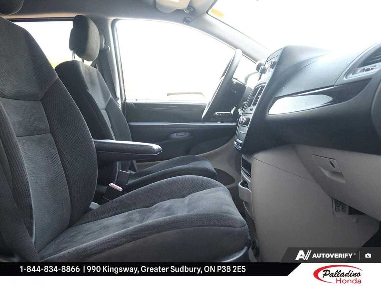 2017 Dodge Grand Caravan SXT Photo
