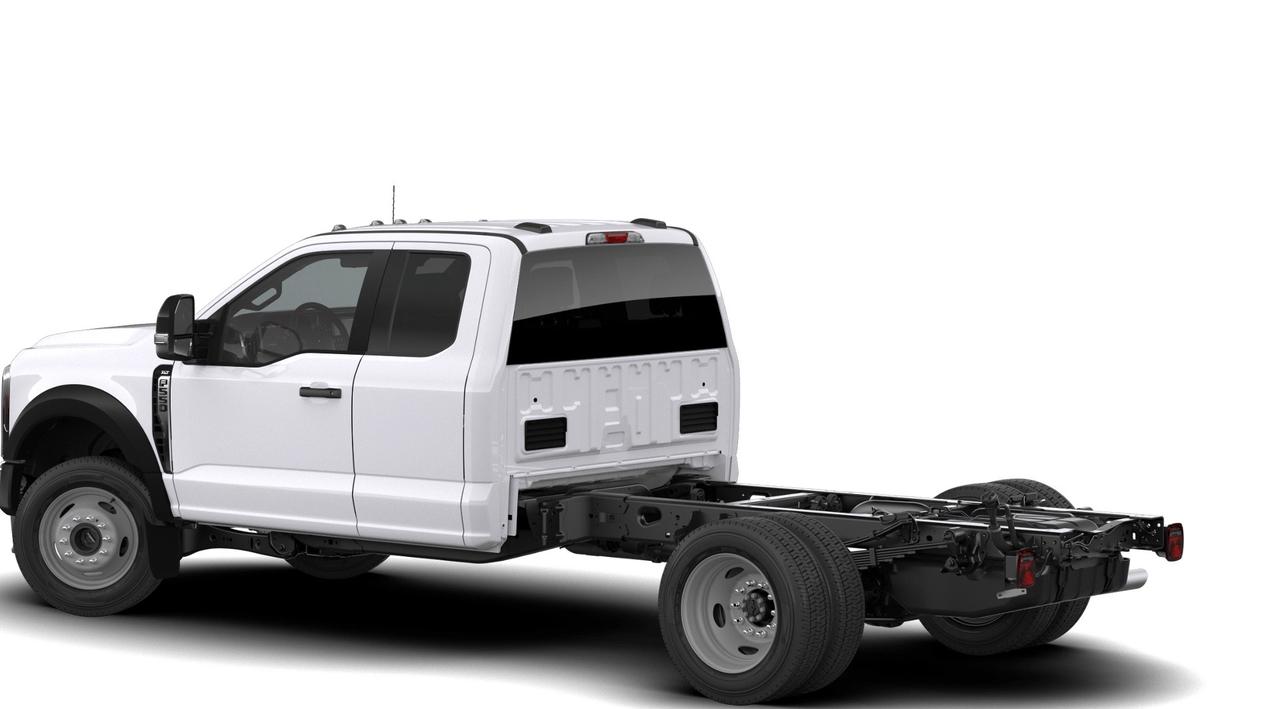 2026 Ford F-550 XLT Photo