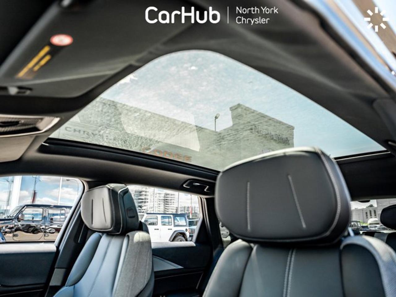 2024 Cadillac LYRIQ Tech Panoroof Heated Seats Navi Apple CarPlay Android Auto Photo