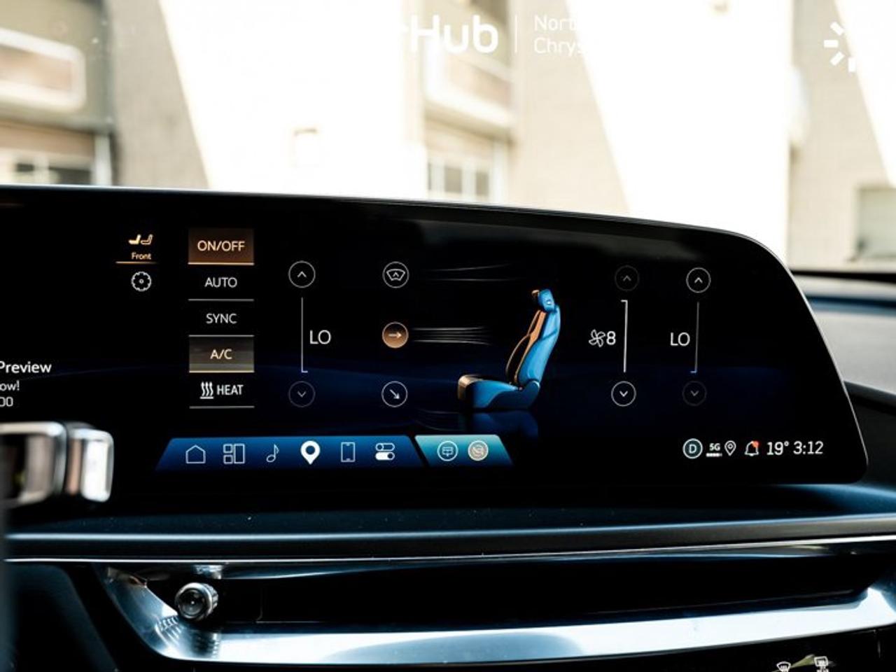 2024 Cadillac LYRIQ Tech Panoroof Heated Seats Navi Apple CarPlay Android Auto Photo