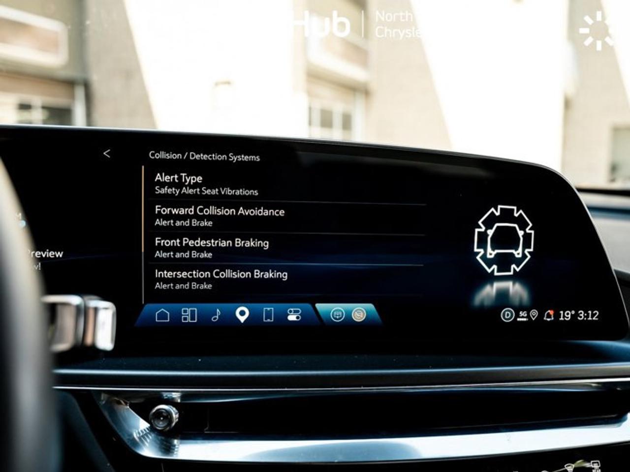 2024 Cadillac LYRIQ Tech Panoroof Heated Seats Navi Apple CarPlay Android Auto Photo