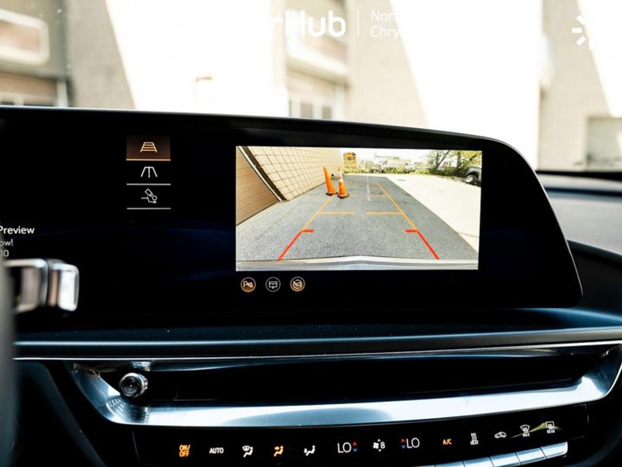 2024 Cadillac LYRIQ Tech Panoroof Heated Seats Navi Apple CarPlay Android Auto Photo