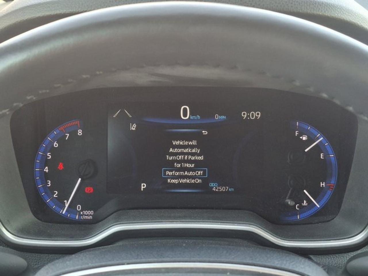 2022 Toyota Corolla Cross XLE AWD | Leather | Sunroof | JBL Audio | Remote Start | Power Seat | CarPlay + Android | and More ! Photo
