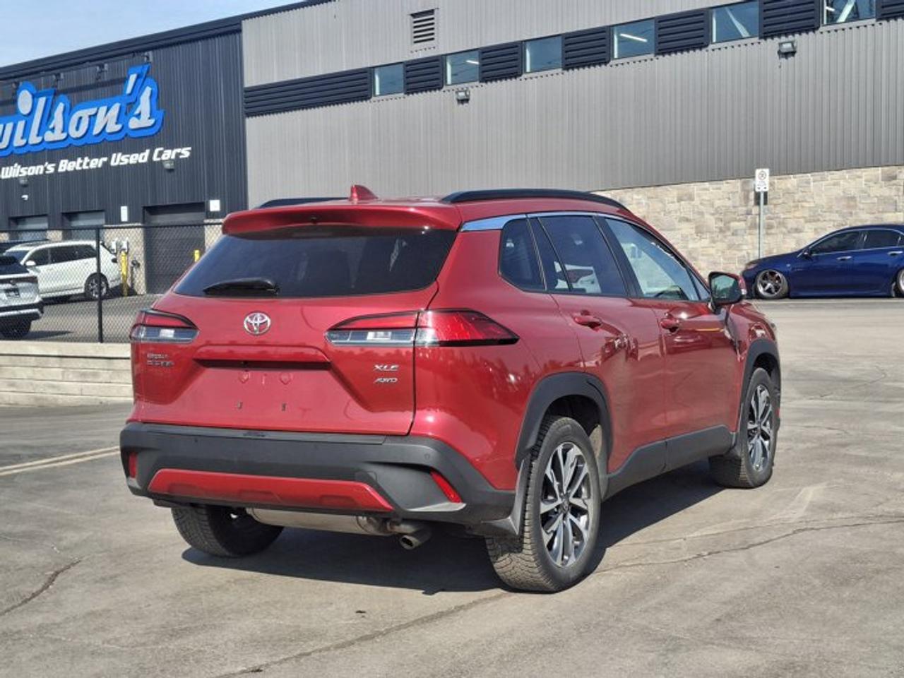 2022 Toyota Corolla Cross XLE AWD | Leather | Sunroof | JBL Audio | Remote Start | Power Seat | CarPlay + Android | and More ! Photo