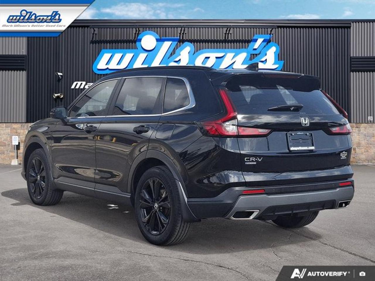 2024 Honda CR-V Hybrid Touring AWD | Leather | Sunroof | Nav | Bose | Adaptive Cruise | Heated Wheel + Seats | and More ! Photo