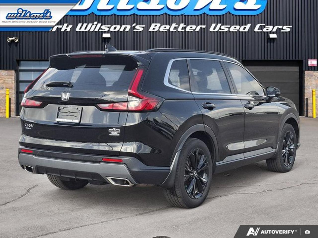 2024 Honda CR-V Hybrid Touring AWD | Leather | Sunroof | Nav | Bose | Adaptive Cruise | Heated Wheel + Seats | and More ! Photo