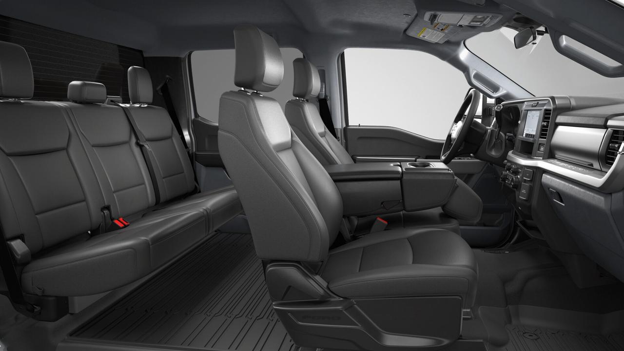 2026 Ford F-350 XLT Photo5