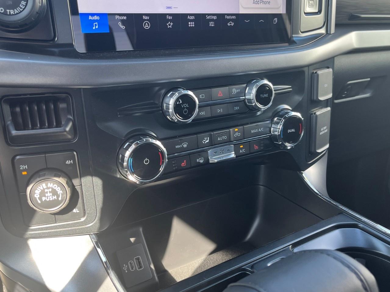 2026 Ford F-150 XLT 4WD SuperCrew 5.5' Box Photo