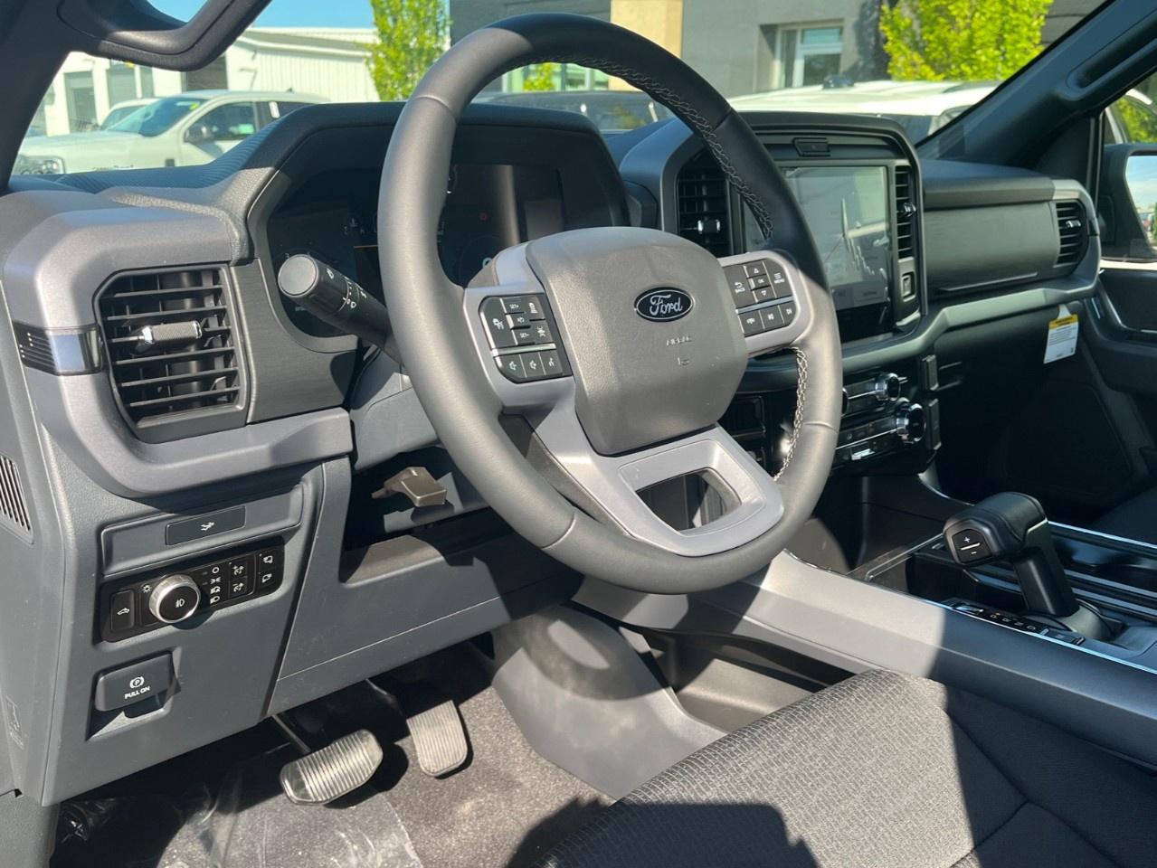 2026 Ford F-150 XLT 4WD SuperCrew 5.5' Box Photo