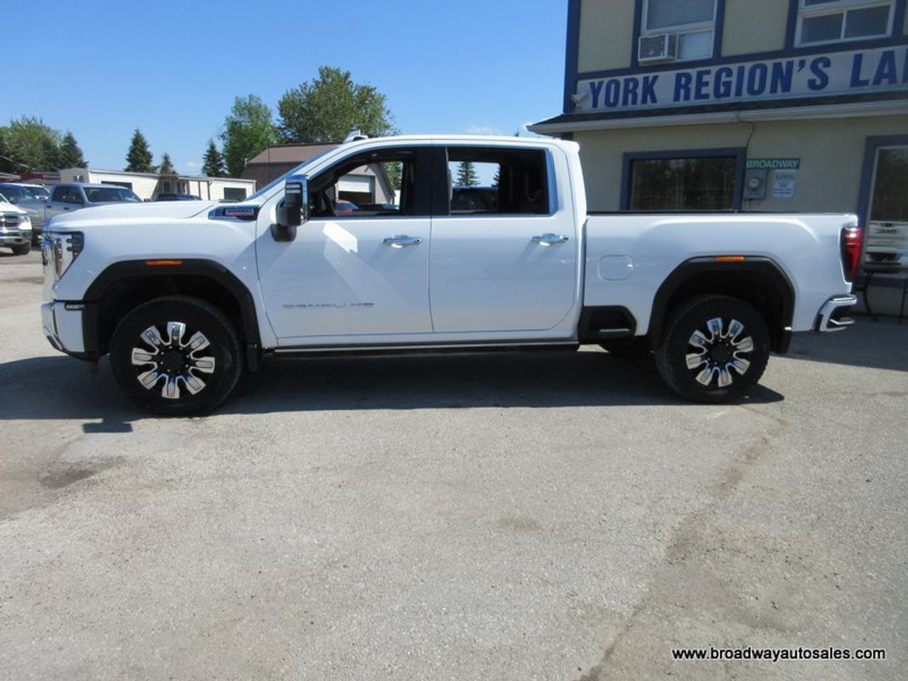 2024 GMC Sierra 2500 3/4 TON DENALI-PACKAGE 5 PASSENGER 6.6L - DURAMAX.. 4X4.. CREW-CAB.. 6.6-FOOT-BOX.. POWER SUNROOF.. LEATHER.. HEATED/AC SEATS.. POWER MIRRORS.. Photo3